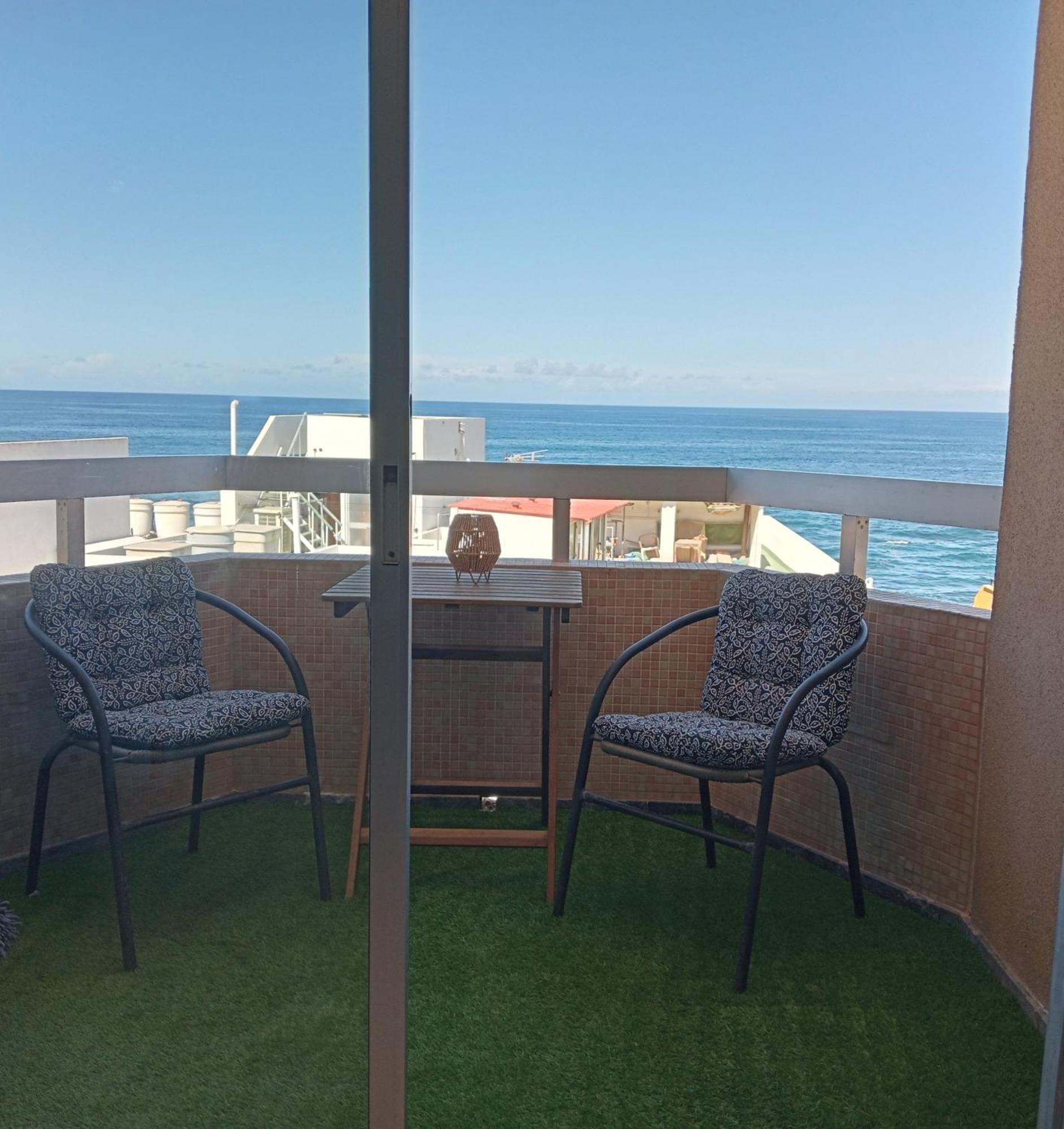 Luas Beachfront House Canteras